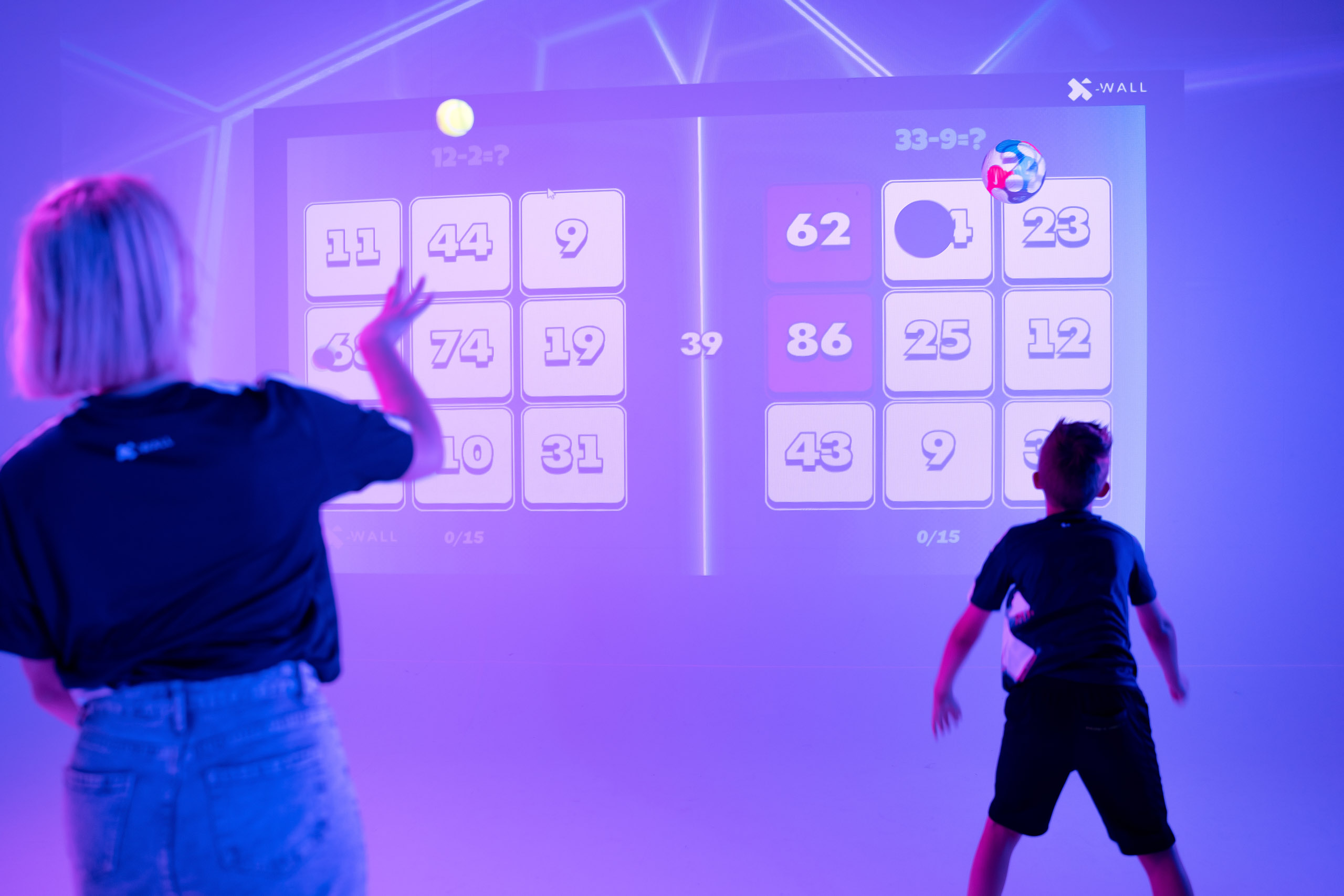 100 vaste plaatsingen interactive x wall